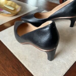 Ladies Clarke leather shoes